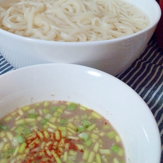 ひっぱりうどん・くるみ胡麻つゆで☆